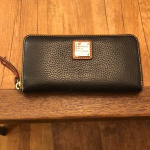Dooney and Bourke Pebble Grain wallet.